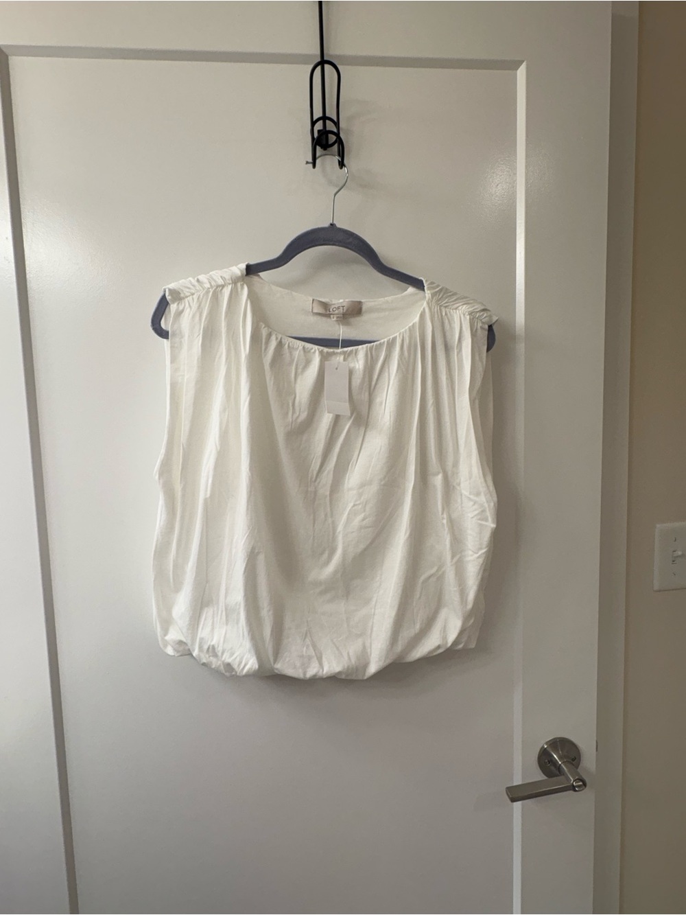 NWT LOFT White Scoop Neck Sleeveless Cotton Blouse w/ Rouching SZ L